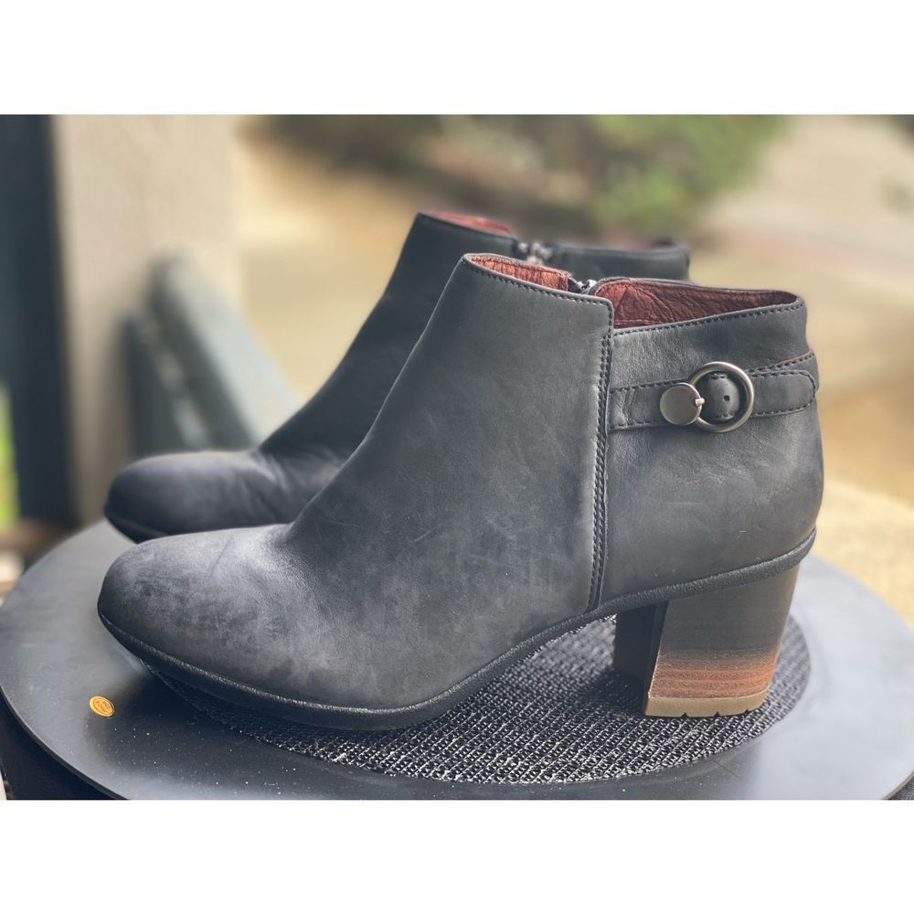 Dansko Women's Perry Waterproof Black Bootie Sz 40 EUR